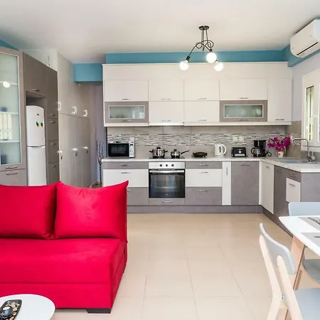 Esmeralda Zante House ארגאסי